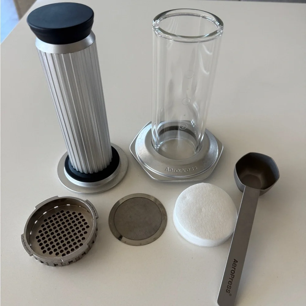 AeroPress Premium Glass Coffee Press - Picture 2 of 7
